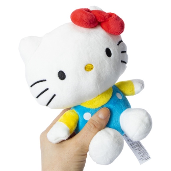 Hello kitty stuffed animal - Picture 2 of 4